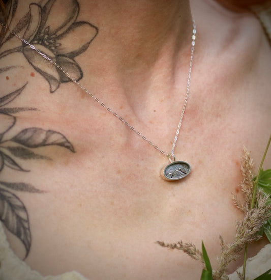 Long Oval Mountain Memento