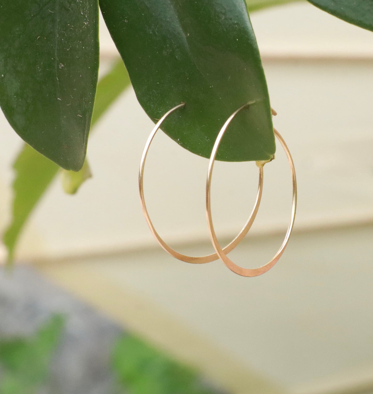 Air-y babe hoops- gold