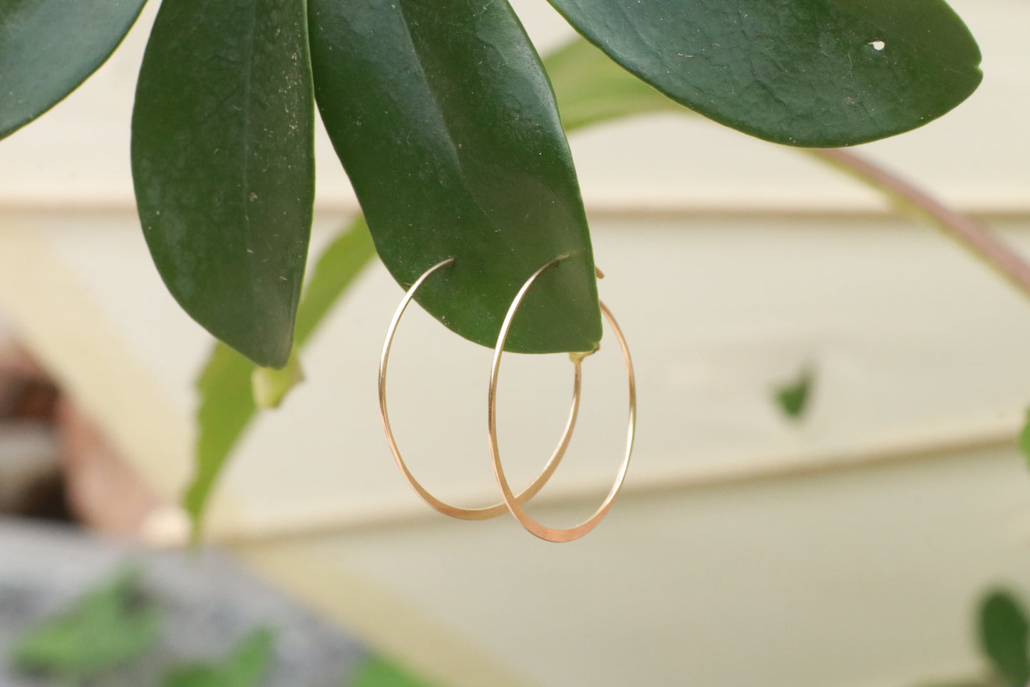 Air-y babe hoops- gold