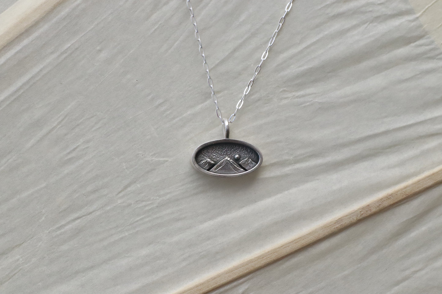 Long Oval Mountain Memento