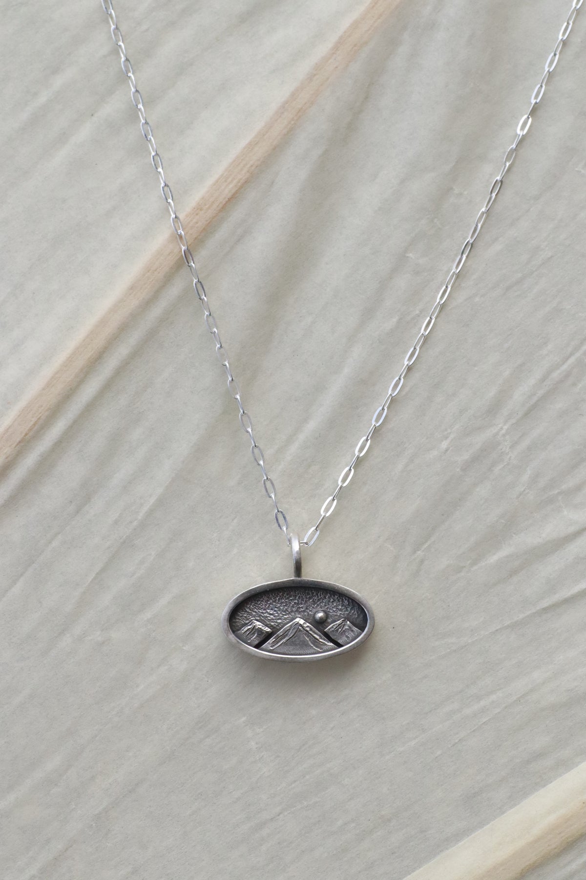 Long Oval Mountain Memento
