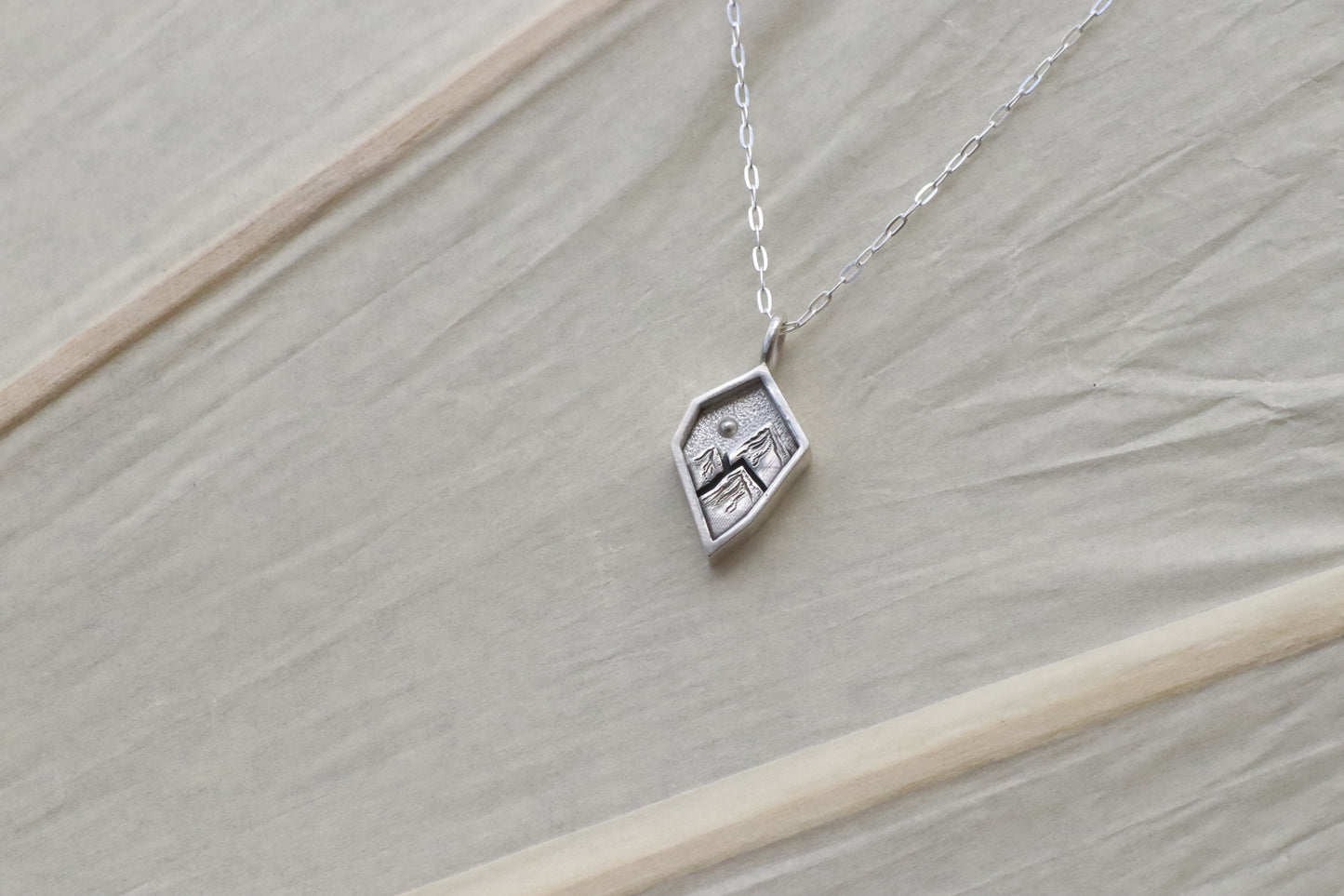 Faceted Mountain Momento