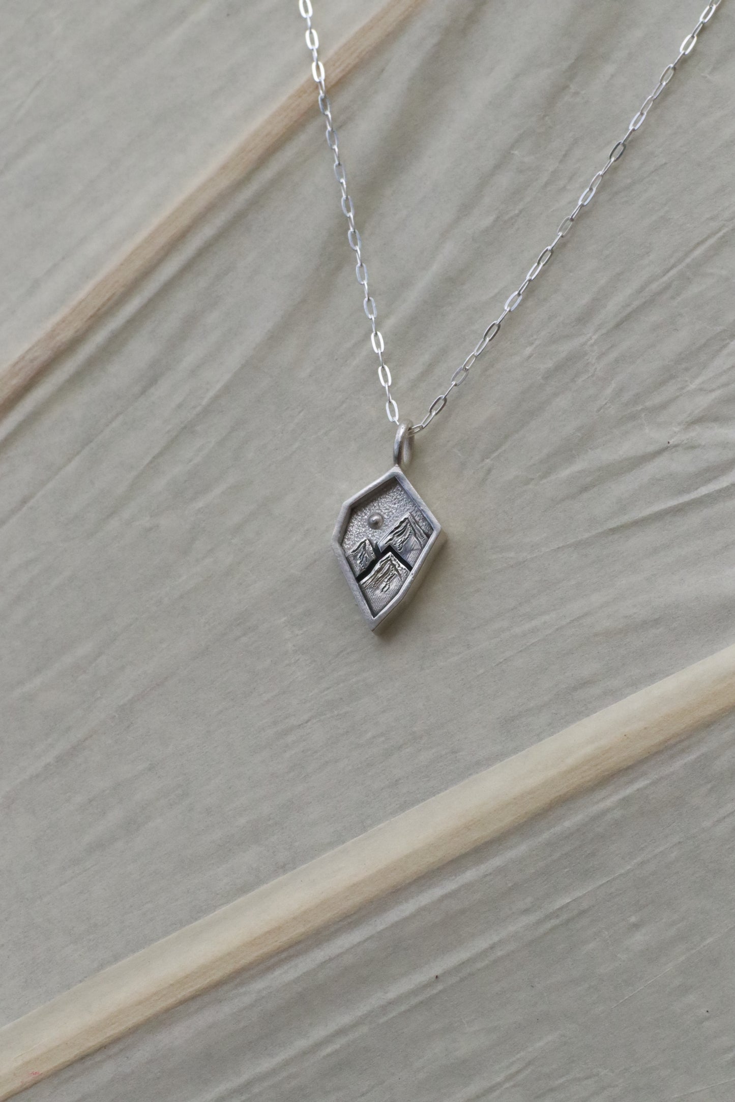 Faceted Mountain Momento